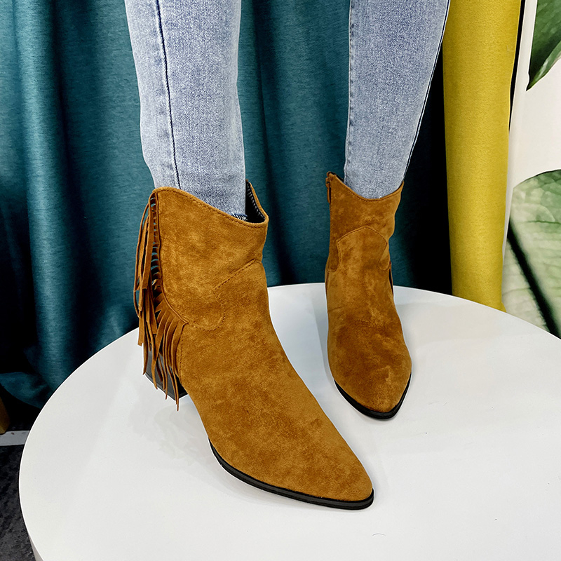 Bottines en daim à talon carré - Ethnic Styling Tips avis et prix