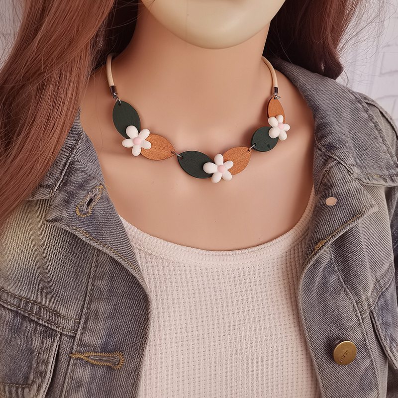 Collier pendentif fleur vintag - Ethnic Fashion Wear For Women avis et prix